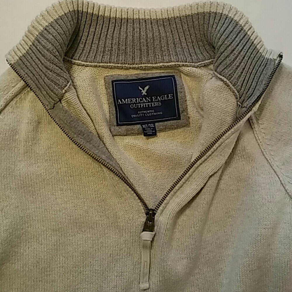 American Eagle Outfitters  CrewNeck Zip Pullover